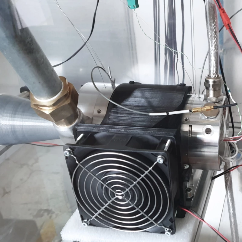テスト更新：電気式ターボチャージャーとコンプレッサー